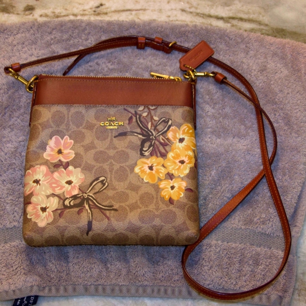 Coach  "Kitt Messenger Bag"